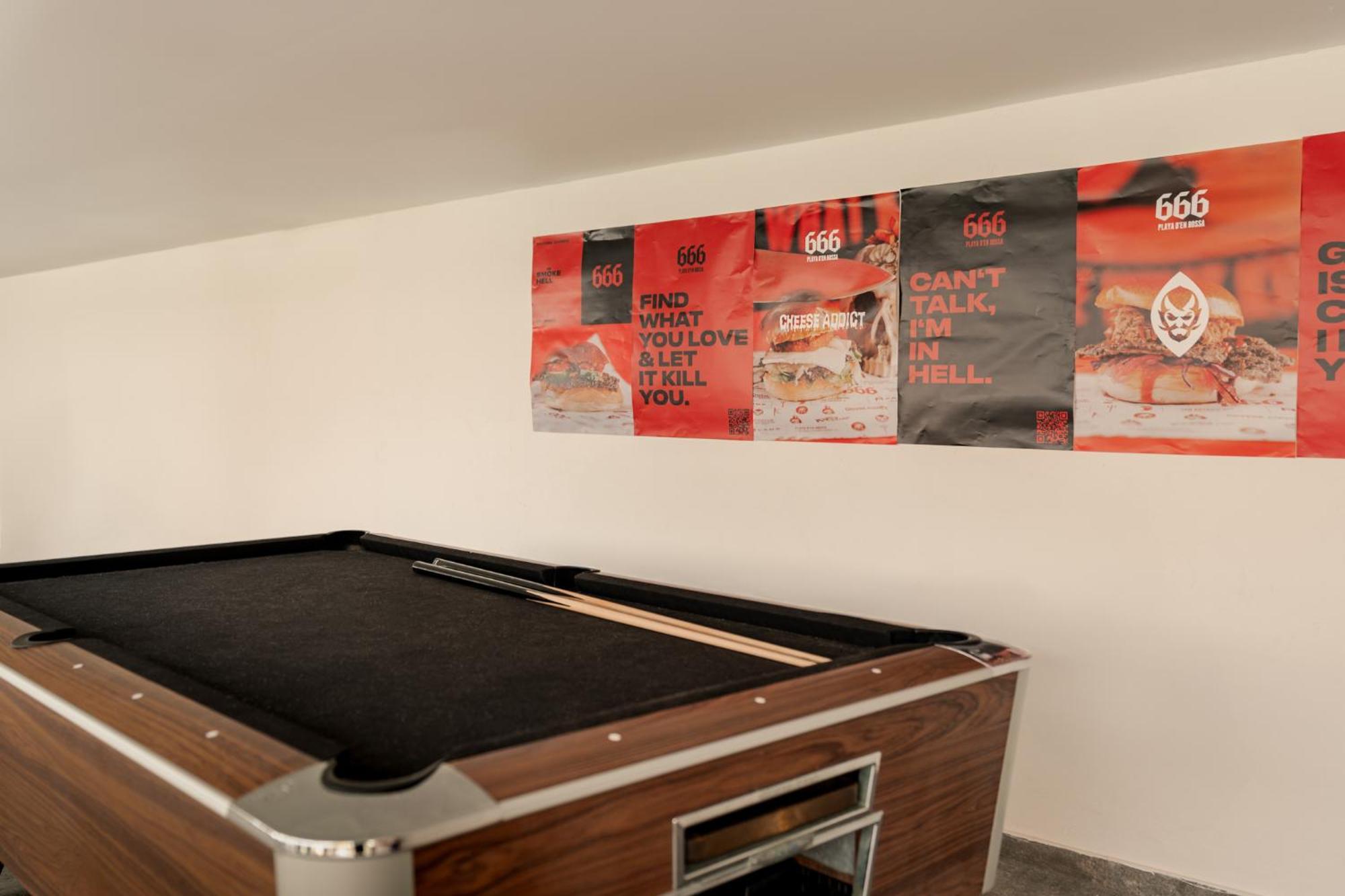 Ryans Ibiza Apartments - Only Adults מראה חיצוני תמונה
