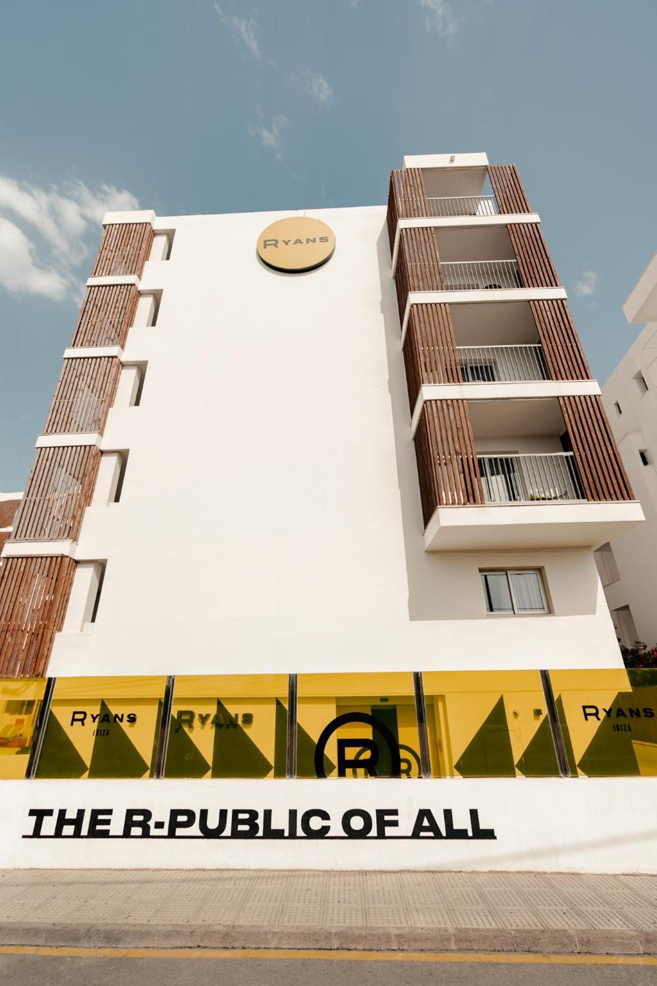 Ryans Ibiza Apartments - Only Adults מראה חיצוני תמונה