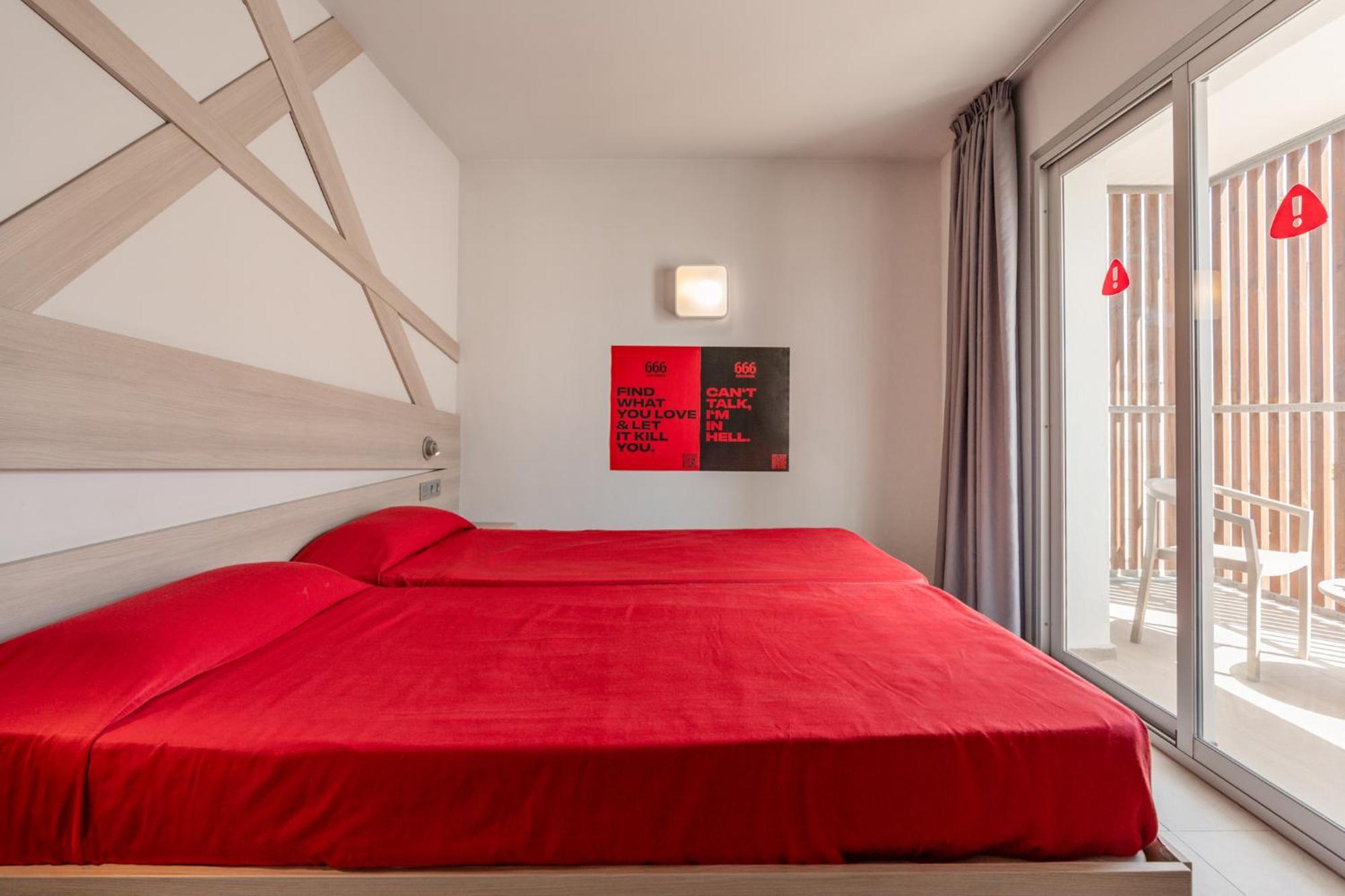 Ryans Ibiza Apartments - Only Adults מראה חיצוני תמונה
