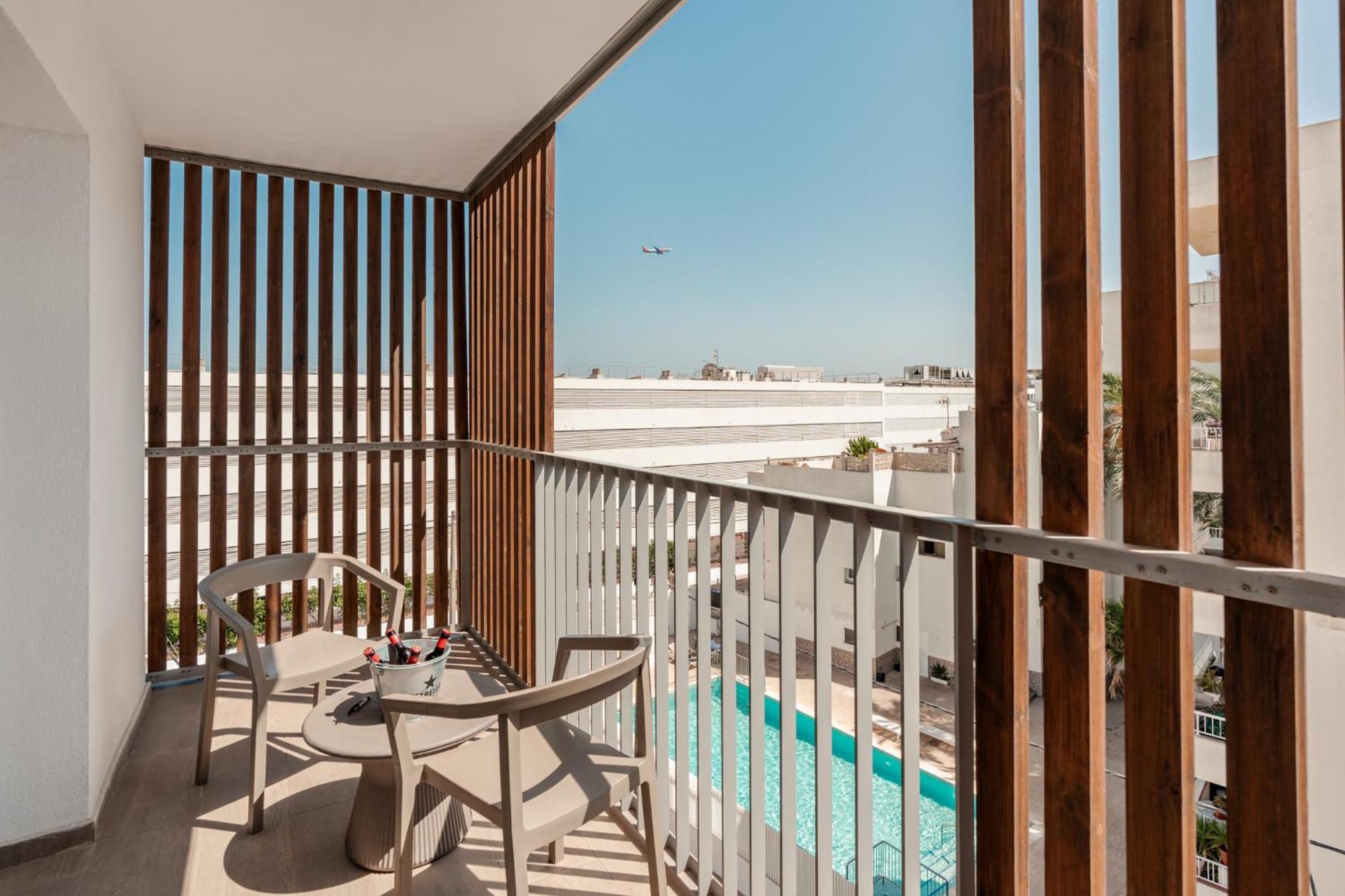 Ryans Ibiza Apartments - Only Adults מראה חיצוני תמונה