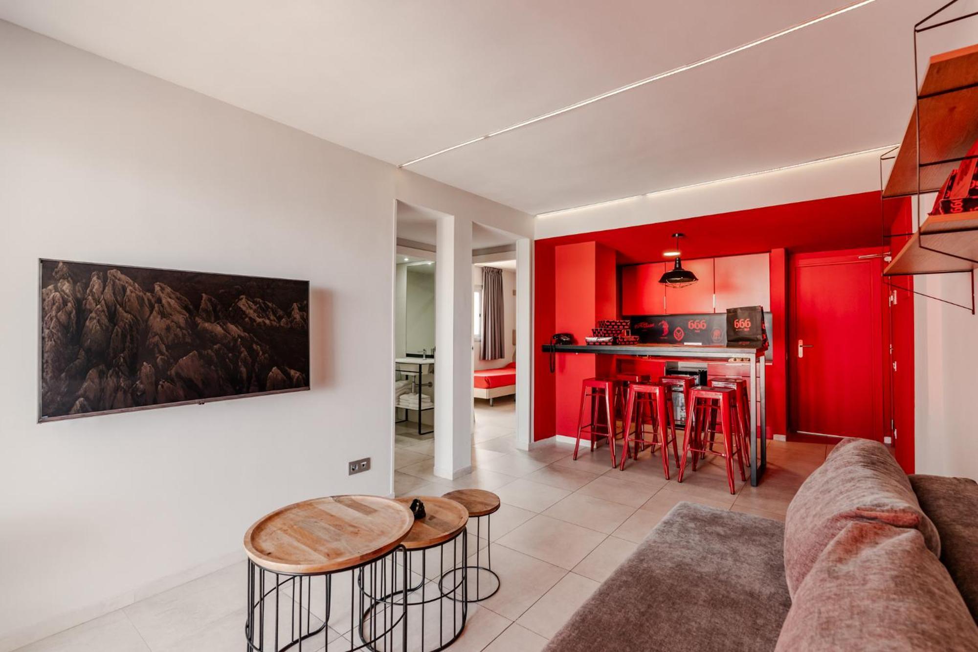 Ryans Ibiza Apartments - Only Adults מראה חיצוני תמונה