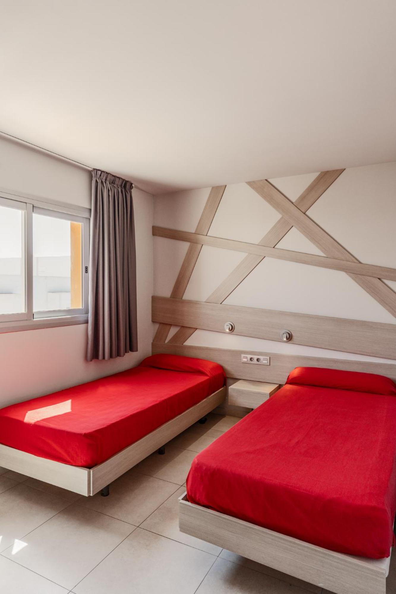 Ryans Ibiza Apartments - Only Adults מראה חיצוני תמונה