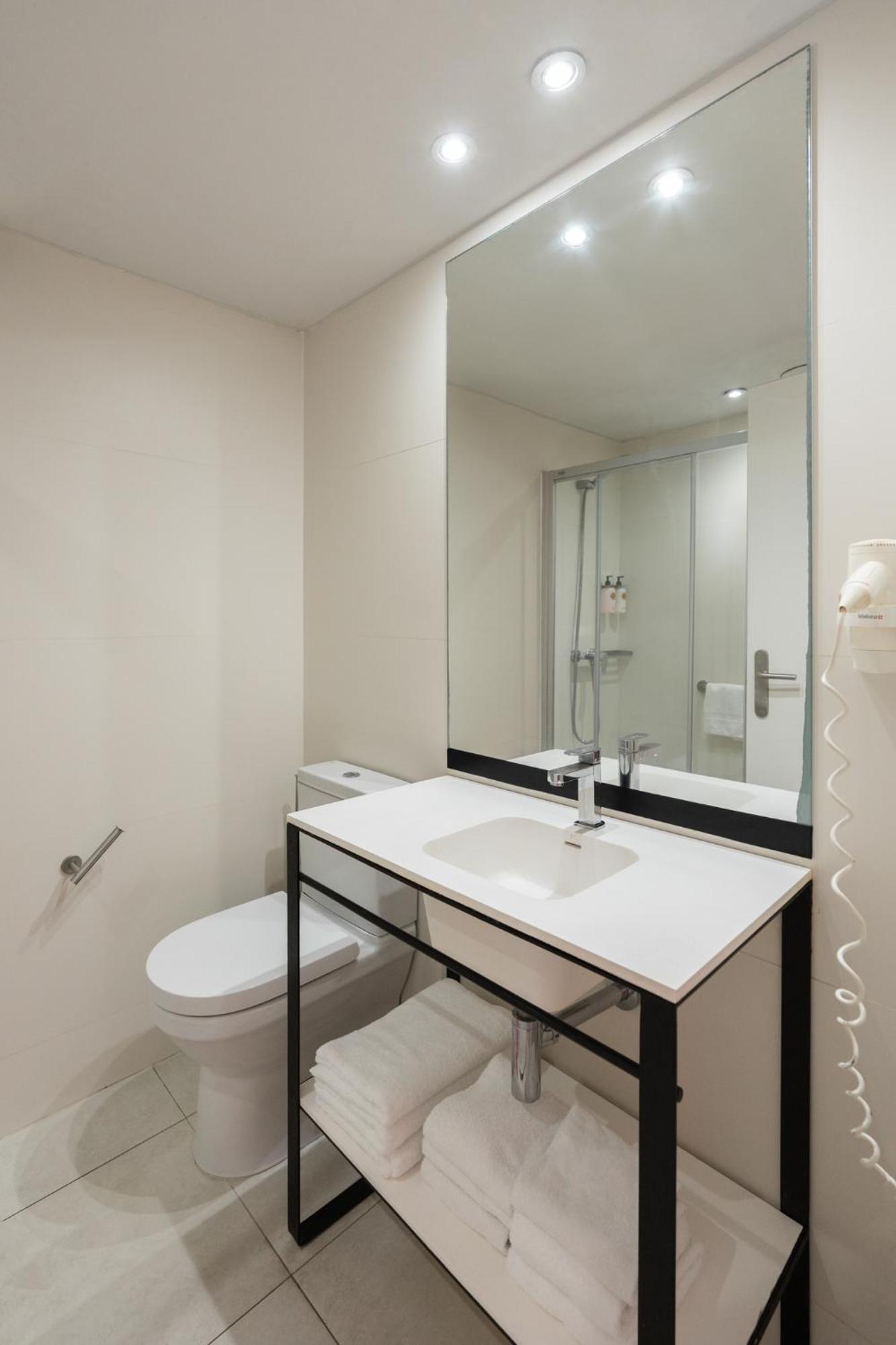 Ryans Ibiza Apartments - Only Adults מראה חיצוני תמונה